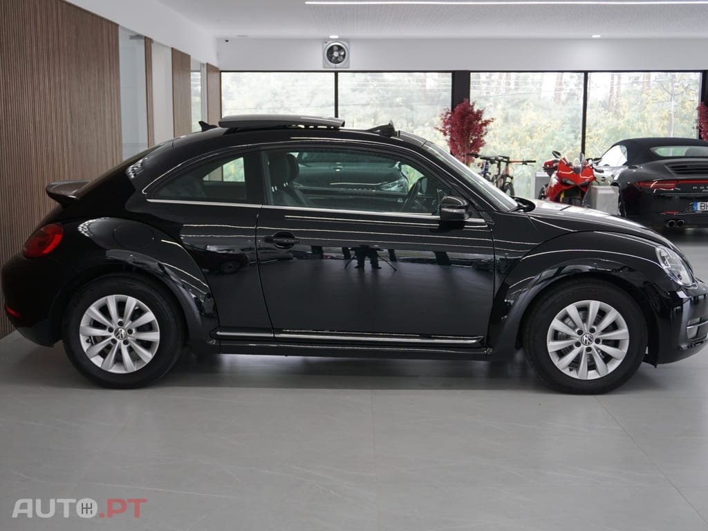 Volkswagen New Beetle 1.2 TSI BlueMotion Technologie Design