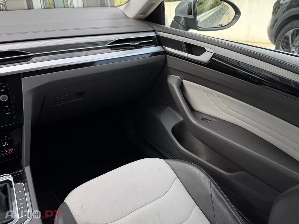 Volkswagen Arteon 2.0 TDI Elegance DSG — fotografia 28