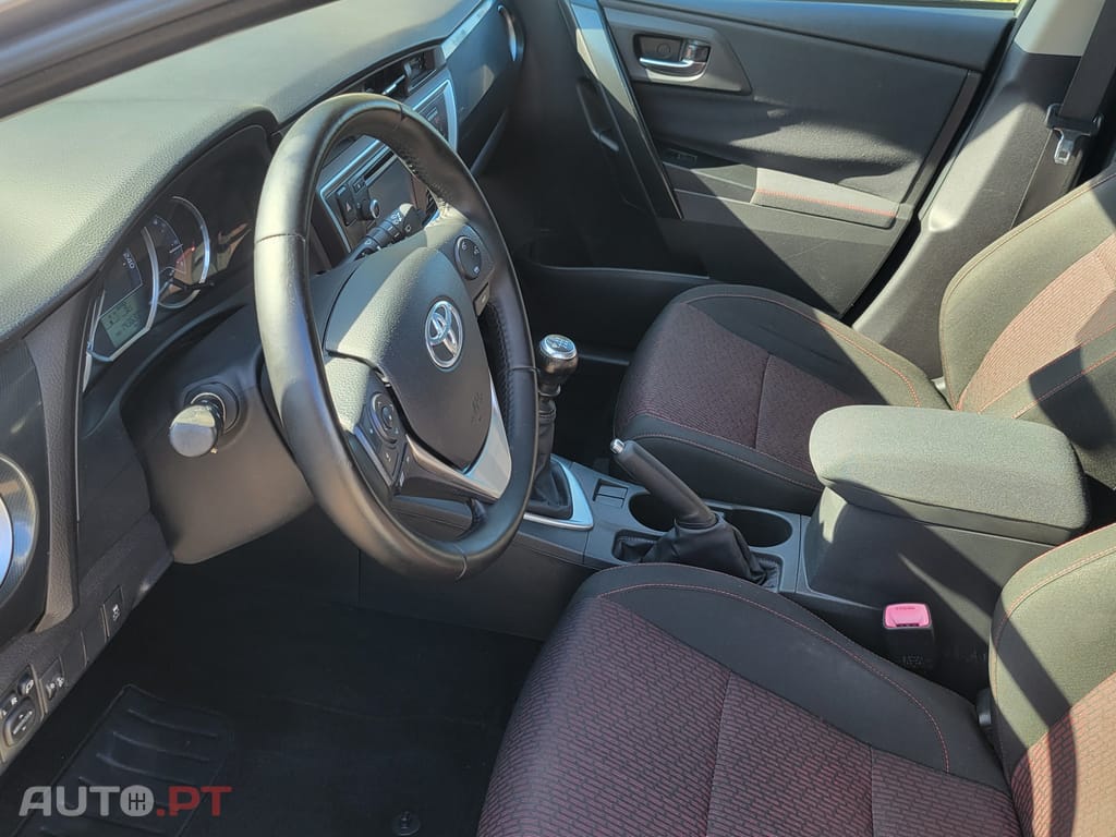 Toyota Auris Touring Sports 1.4 D-4D