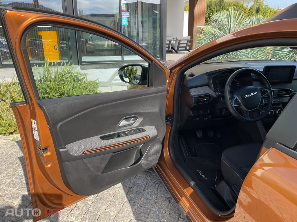 Dacia Sandero 1.0 ECO-G Expression Bi-Fuel