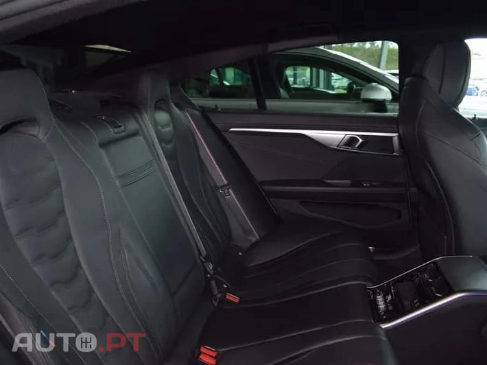BMW 840 i Pack M