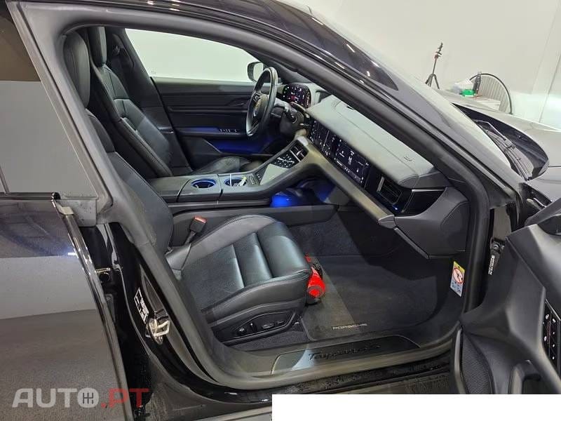 Porsche Taycan 4S