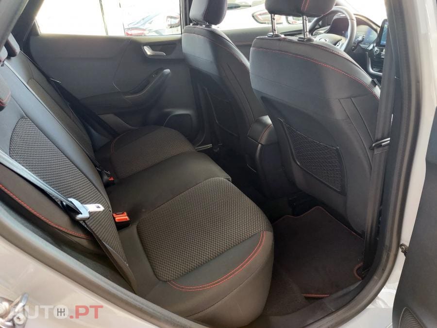 Ford Puma 1.0 Ecoboost MHEV ST-Line 