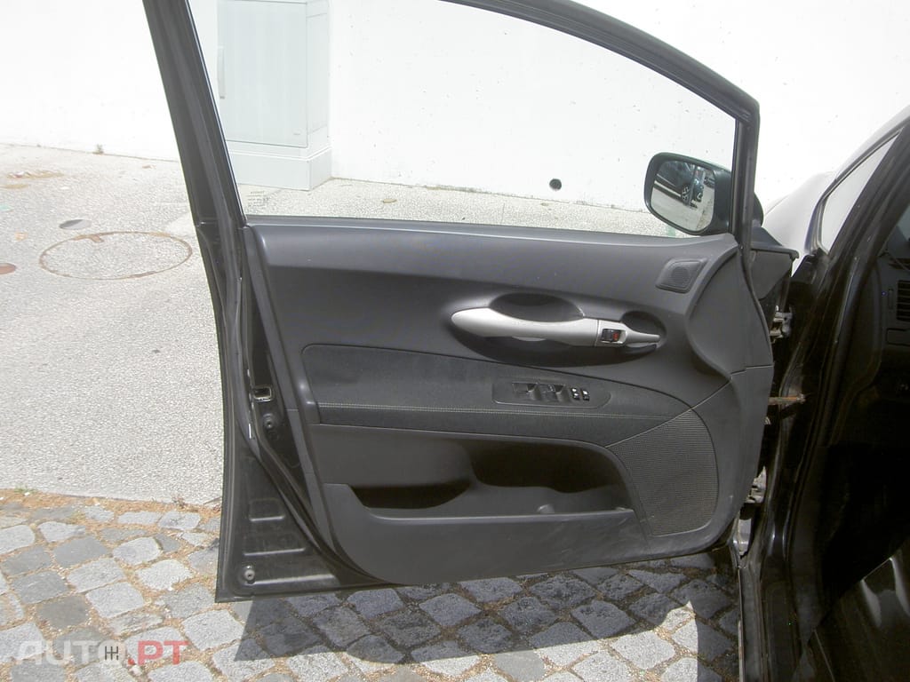Toyota Auris 1.33 VVTI A/C+VSO