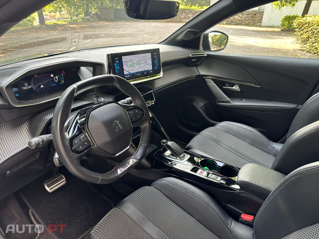 Peugeot E-208 50 kWh GT Pack