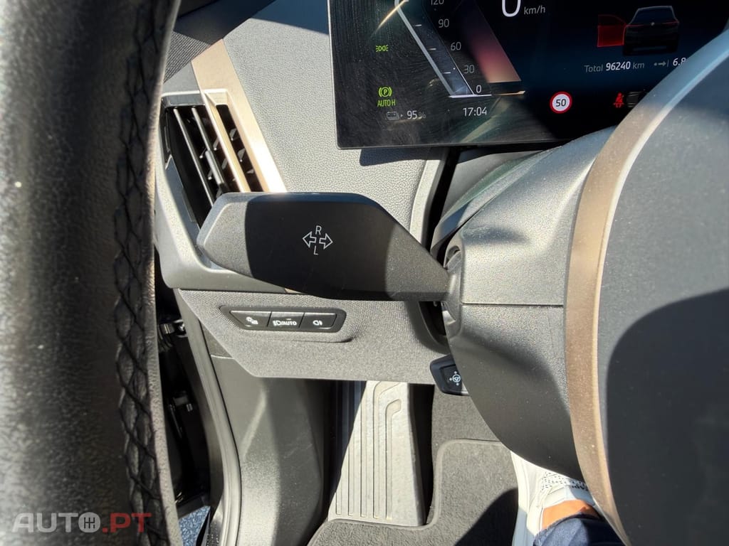 BMW iX xDrive 50 Pack Desportivo