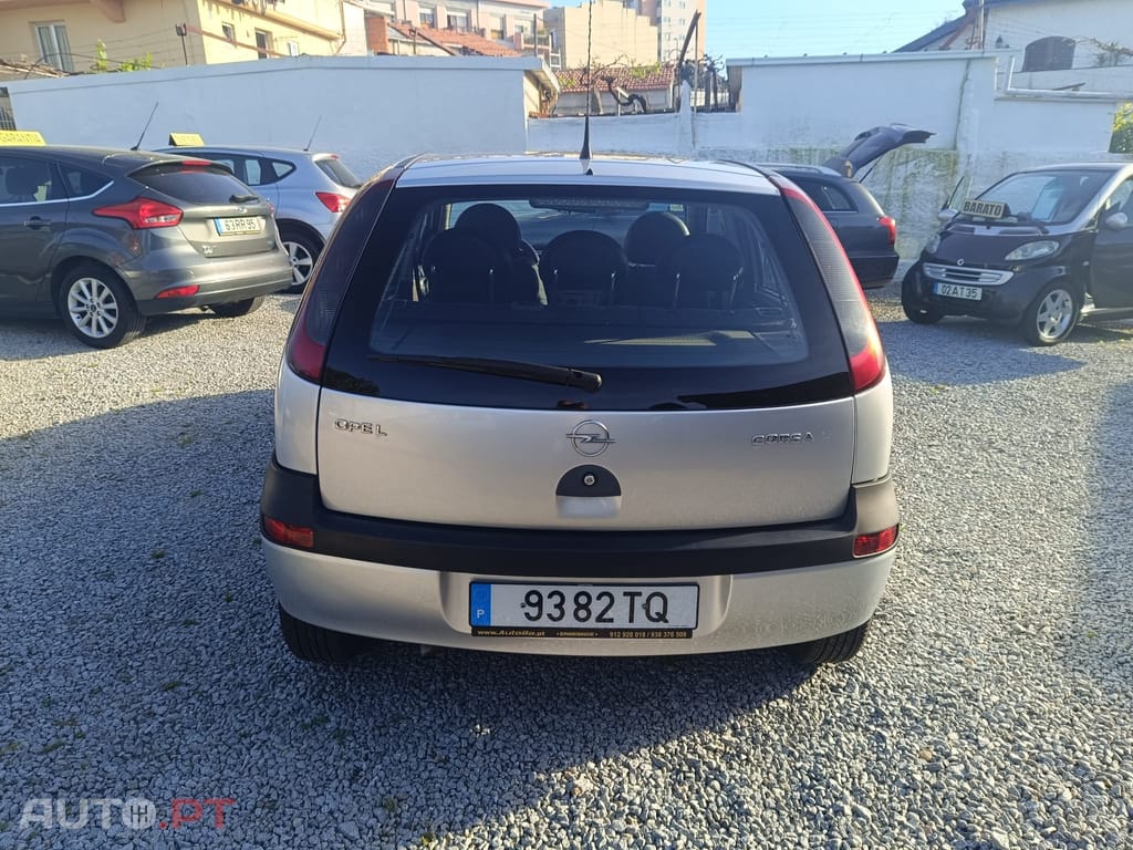 Opel Corsa 1.2 16V Confort