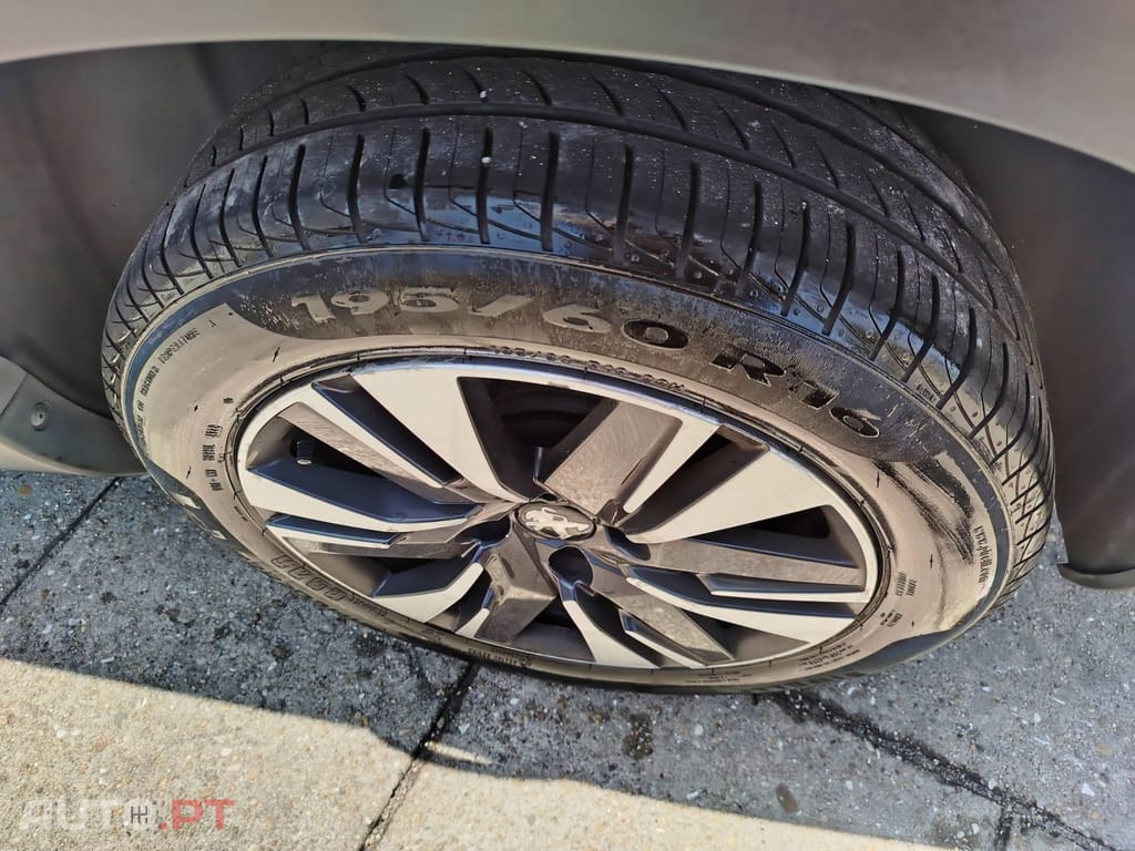 Peugeot 2008 1.2 PureTech Style