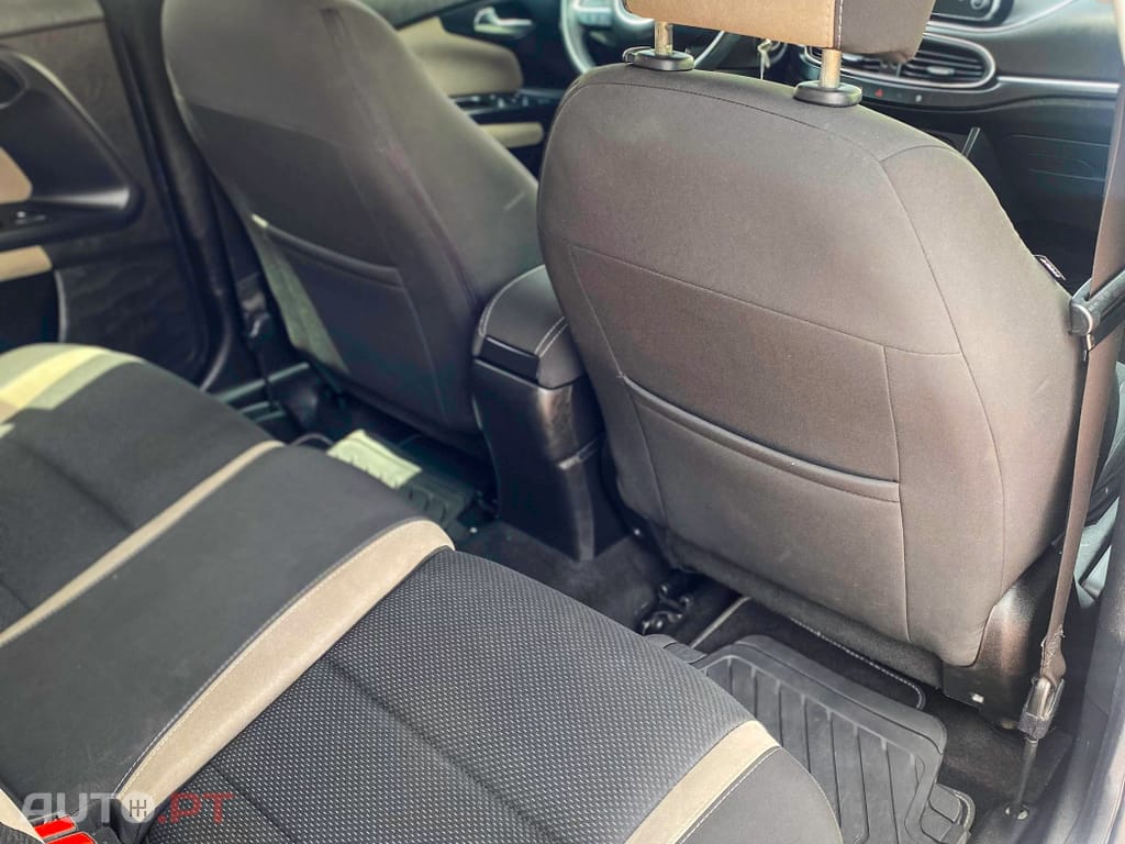 Fiat Tipo 1.3 M-Jet Lounge J17