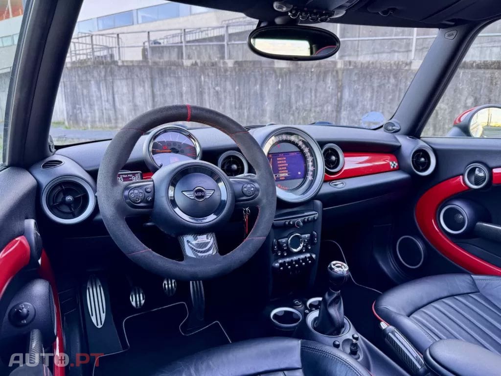 MINI John Cooper Works .