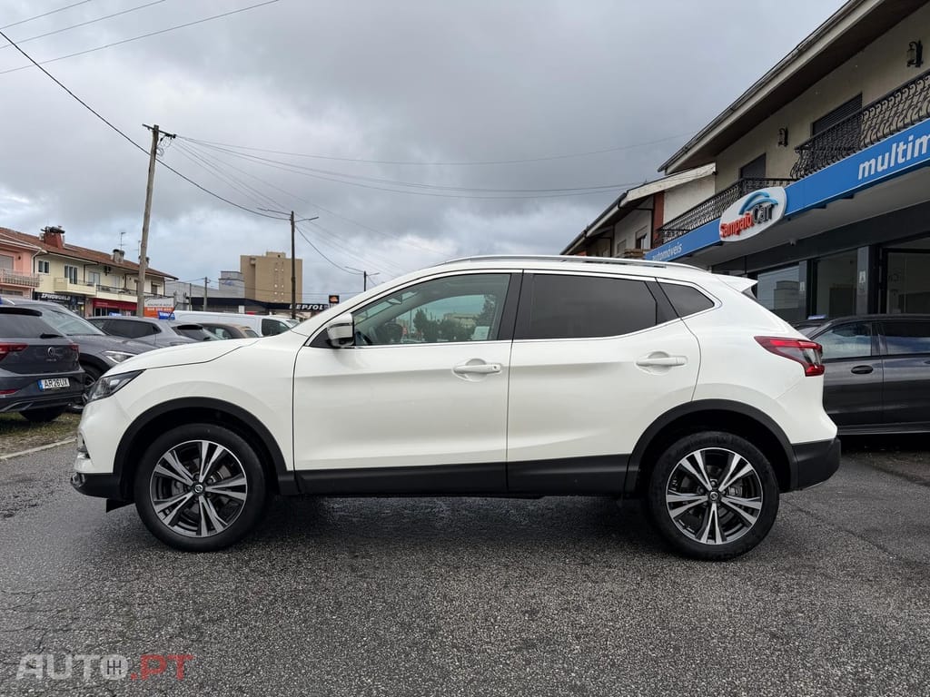 Nissan Qashqai 1.5 dCi N-Connecta J18+Led