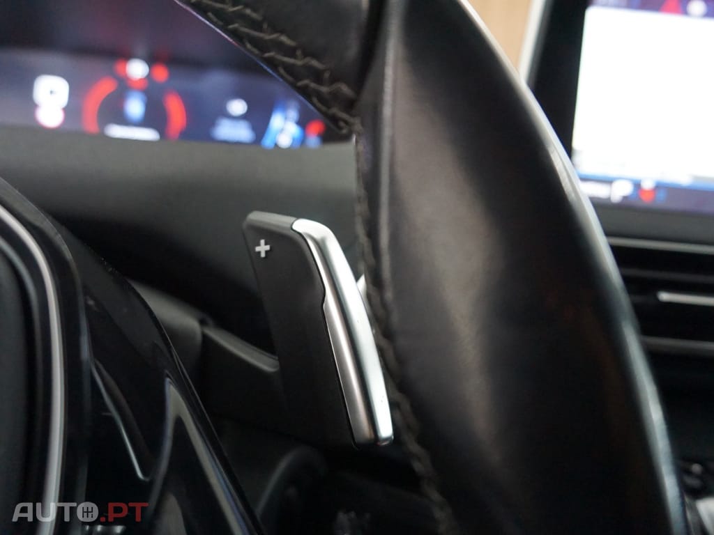 Peugeot 5008 1.2 PureTech Allure EAT8