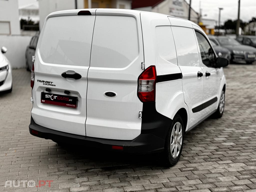 Ford Tourneo 1.5 TDCi Ambiente