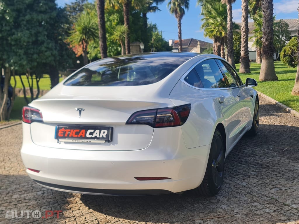 Tesla Model 3 Tração Traseira Premium