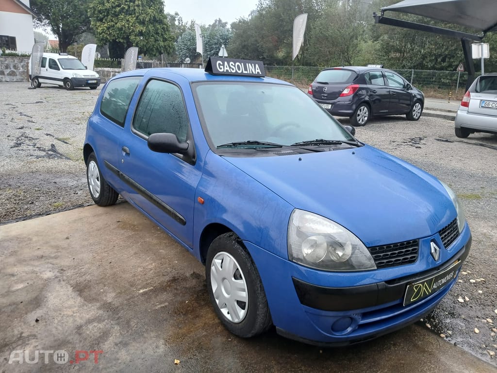 Renault Clio 1.2 8v