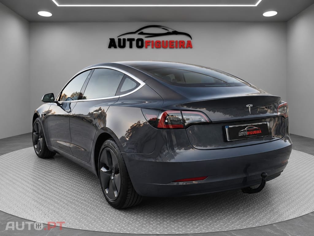 Tesla Model 3 Tração Traseira