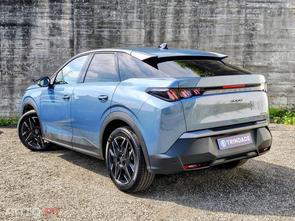 Peugeot 3008 1.2 Hybrid Allure e-DCS6