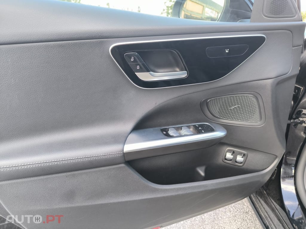 Mercedes-Benz C 300 e T 9G-TRONIC Avantgarde