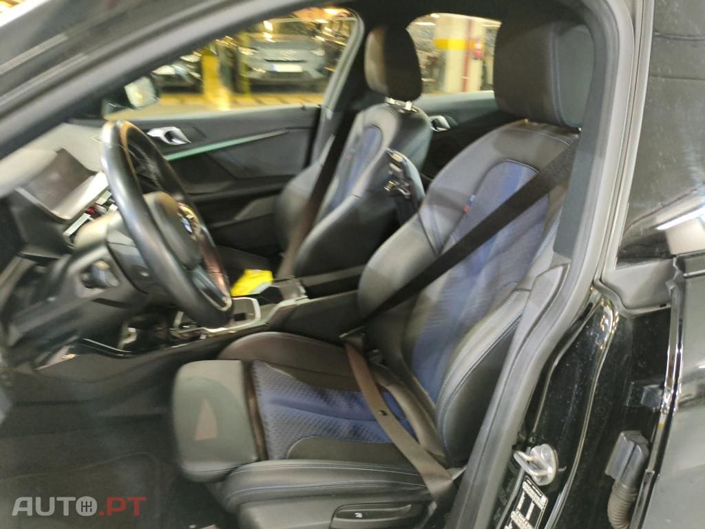 BMW 216 d Pack Desportivo M