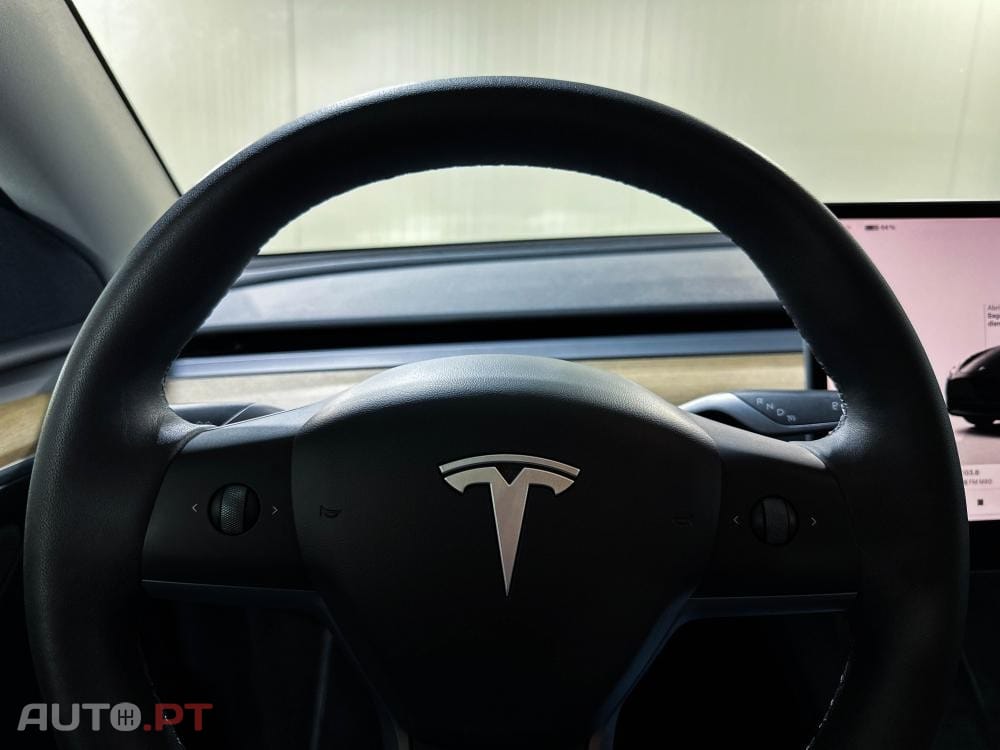 Tesla Model Y Long Range Dual Motor AWD