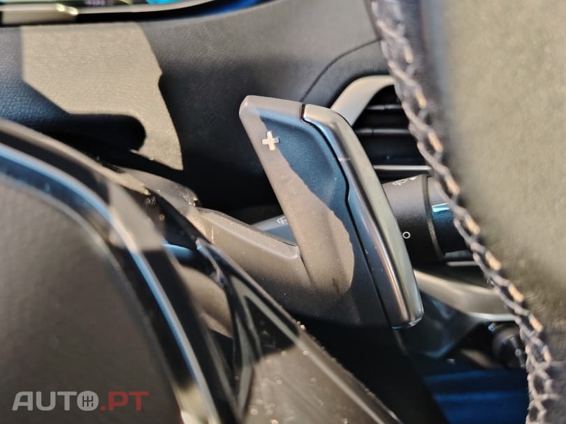 Peugeot 3008 Plug-In Hybrid 225 e-EAT8 Allure Pack