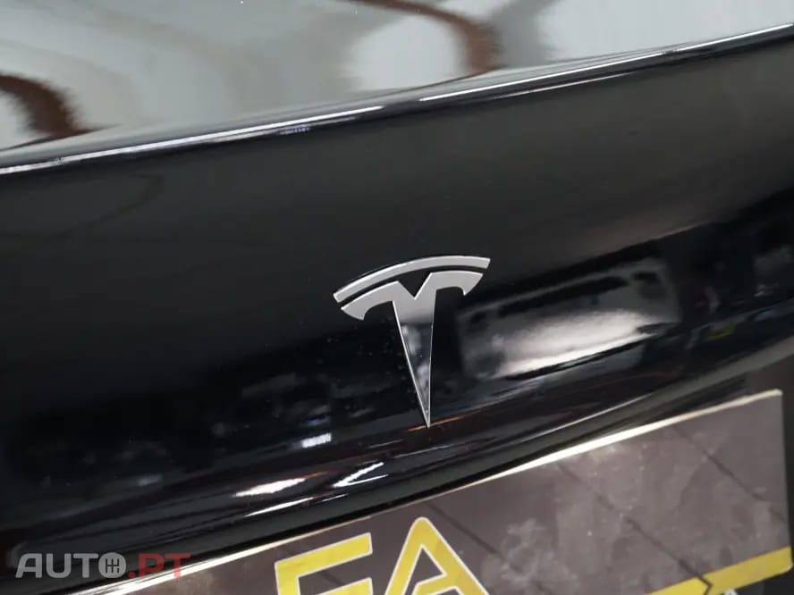 Tesla Model 3 Long Range AWD Dual Motor