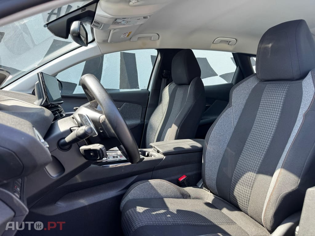 Peugeot 3008 PureTech 130 Stop & Start GPF EAT8 Active