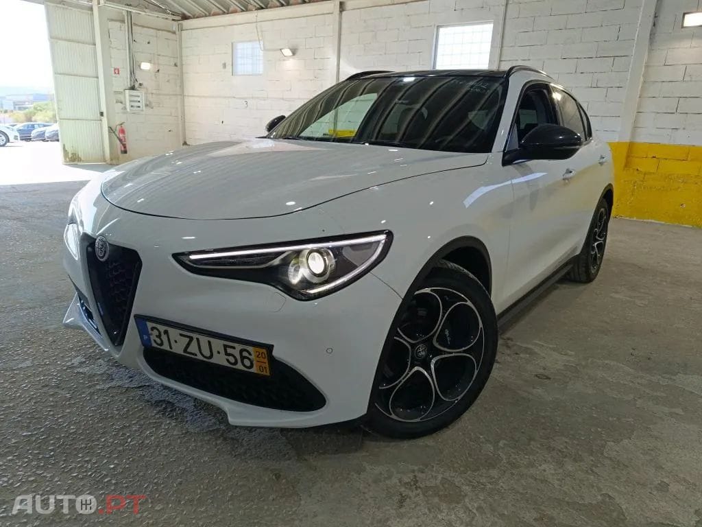 Alfa Romeo Stelvio 2.2 D B-Tech AT8