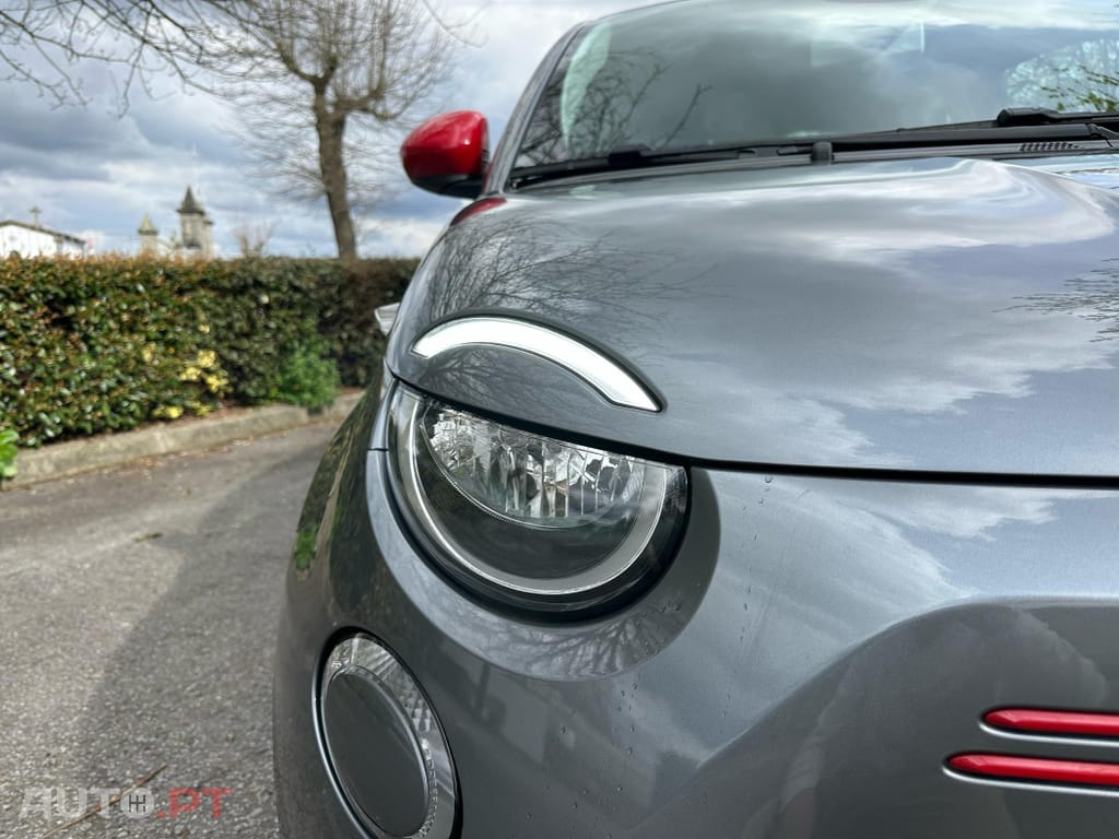 Fiat 500e 23kWh 95cv (RED)