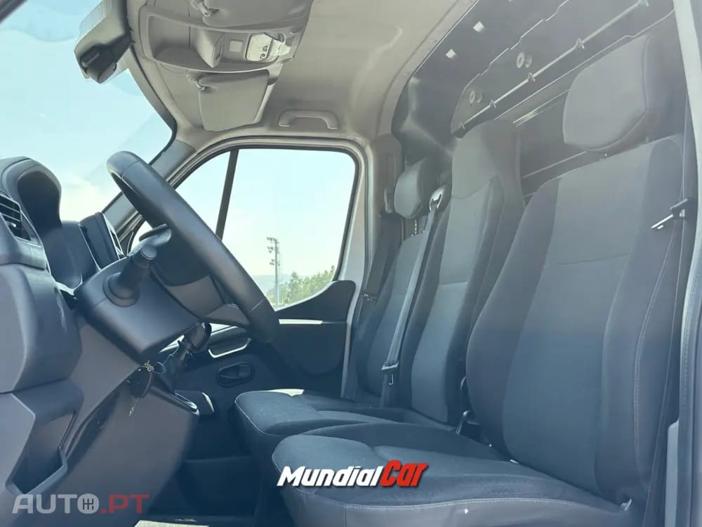 Renault Master Kasten L3H2 2.3 dCi 99.0kW 6-Gang 4 Türen