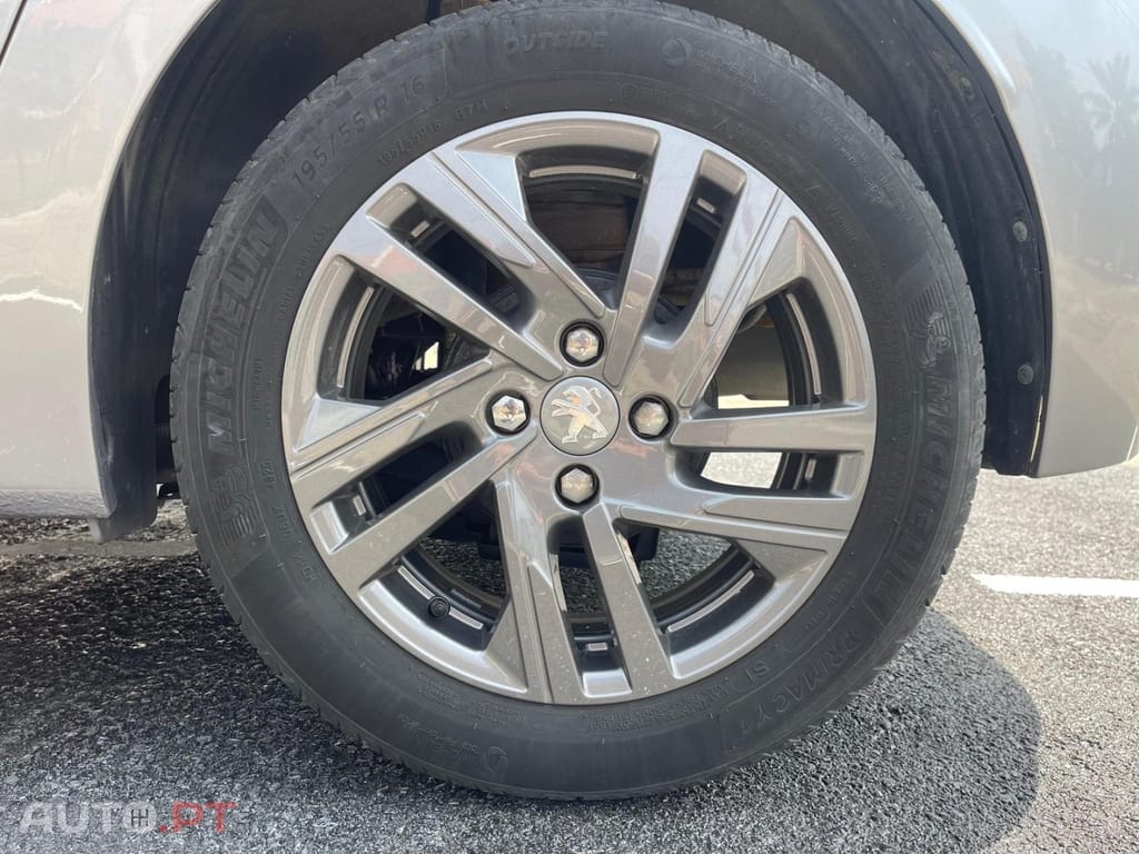 Peugeot 208 1.2 PureTech Active Pack