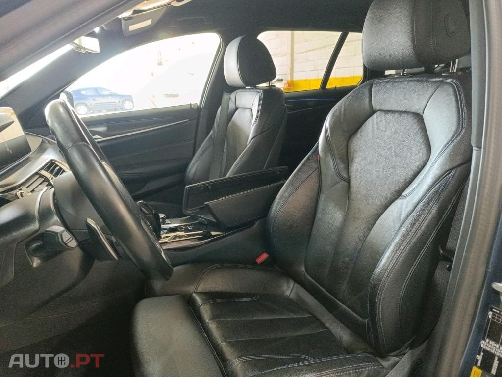 BMW 530 e Pack Desportivo M