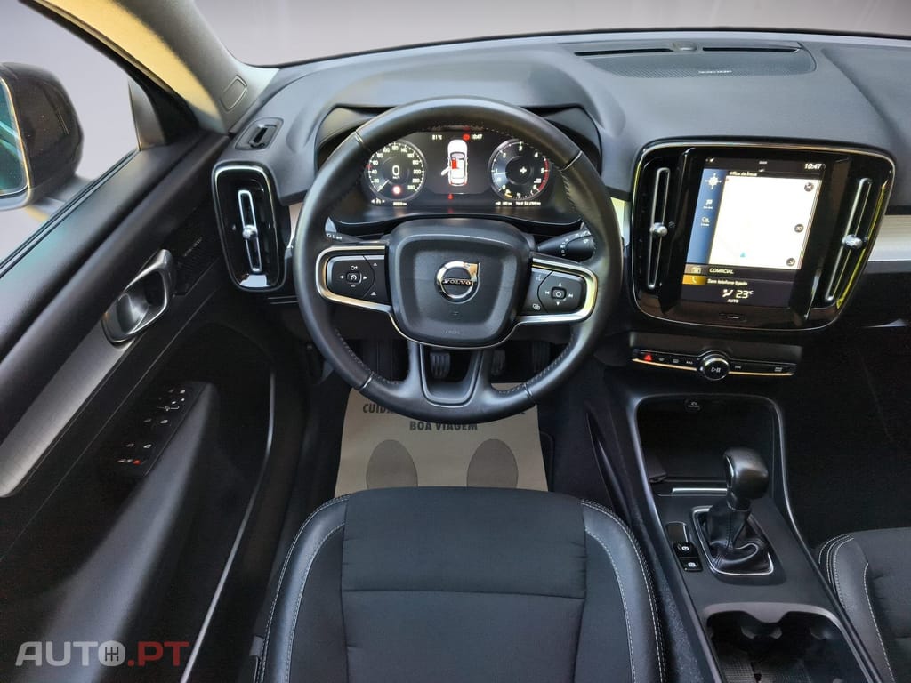 Volvo XC40 2.0 D3 Momentum Plus