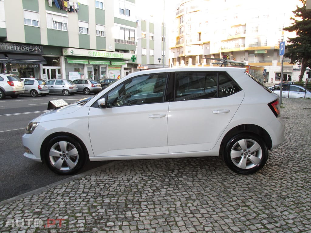 Skoda Fabia Diesel 1.4 TDi 105cv Só 22.000KM