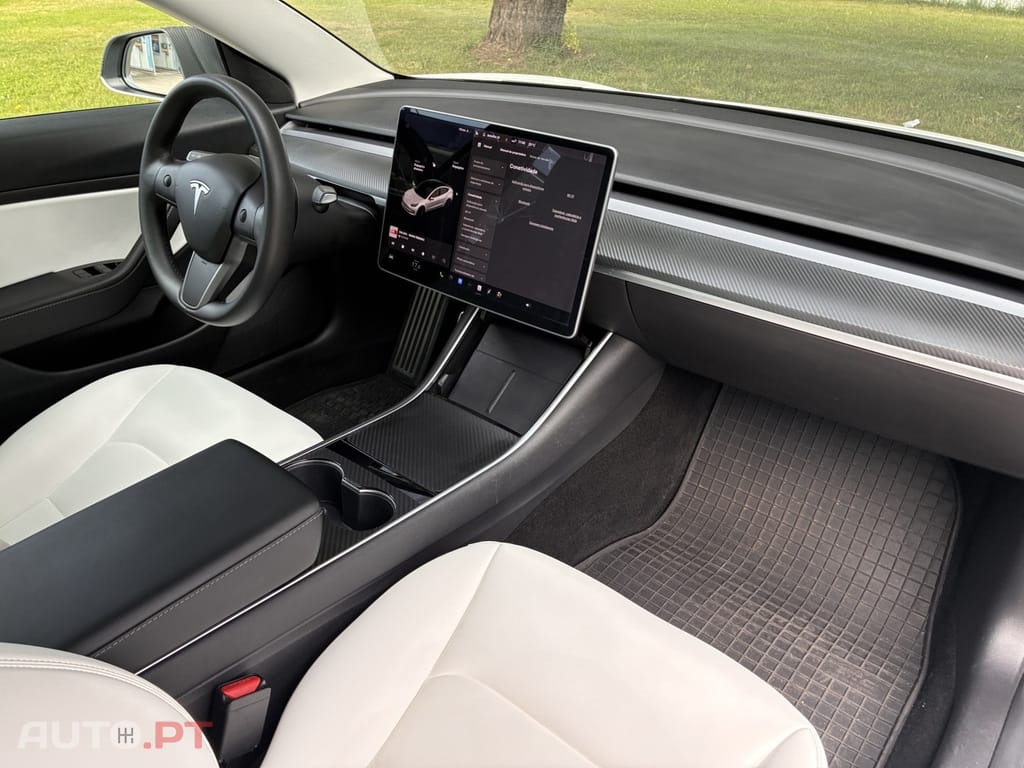 Tesla Model 3 Standard Range Plus RWD