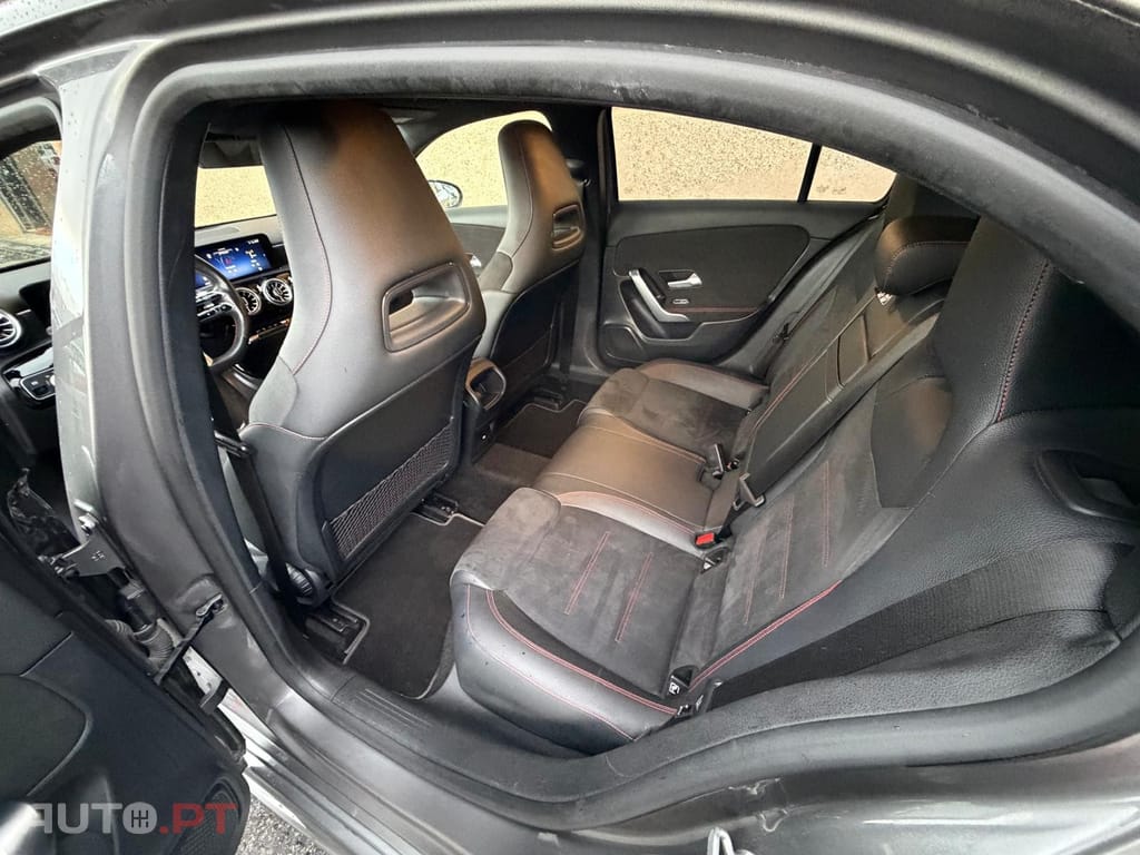 Mercedes-Benz A 250 e AMG Line