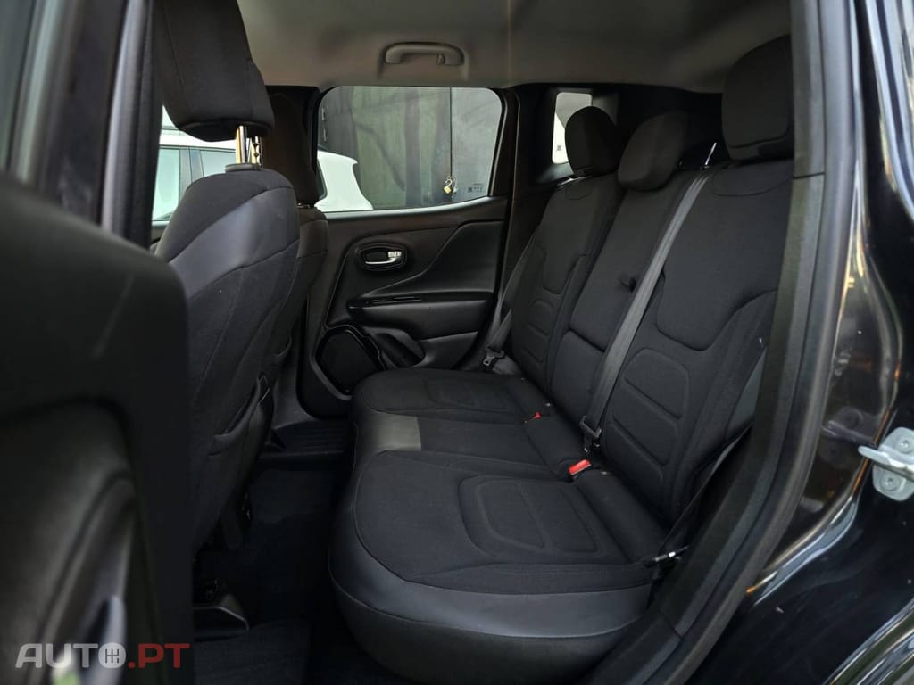 Jeep Renegade 1.6 MJD Night Eagle