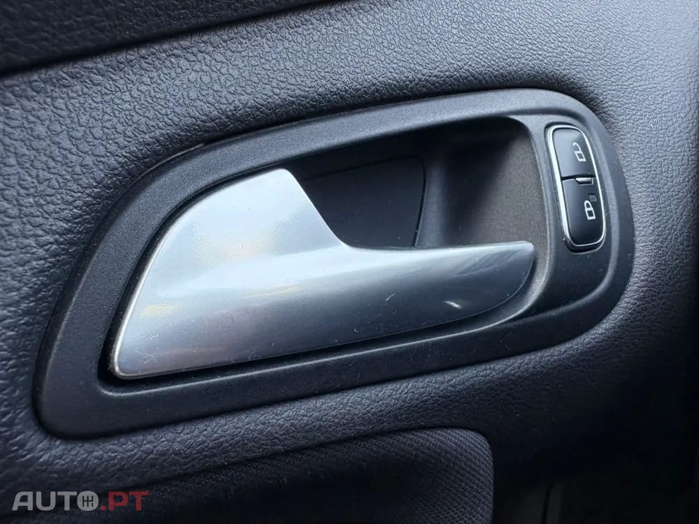 Ford Focus 1.0 EcoBoost S&S COOL&CONNECT DESIGN