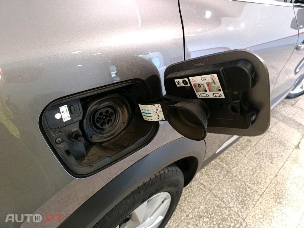 Renault Captur 1.6 E-Tech Plug-In Intens