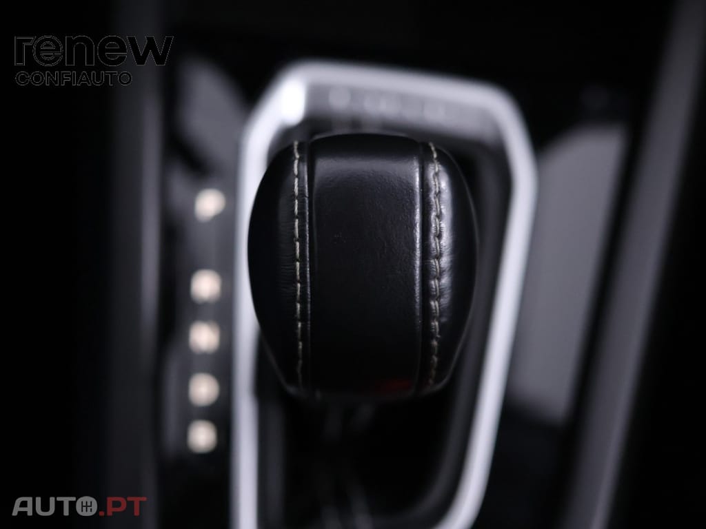 Renault Arkana 1.6 E-tech 145CV Intens — fotografia 16