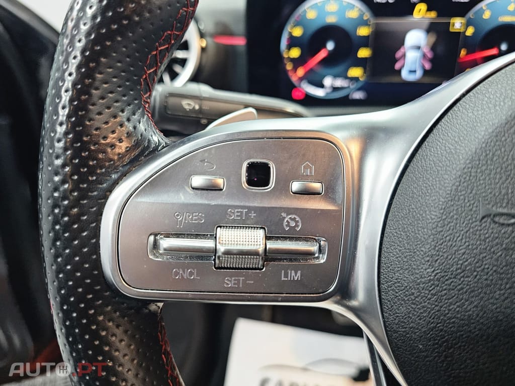 Mercedes-Benz A 180 7G-DCT AMG Line