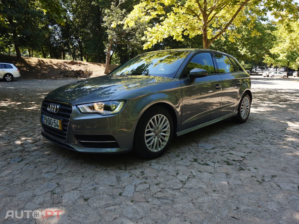 Audi A3 Sportback 1.6 TDI Attraction Ultra