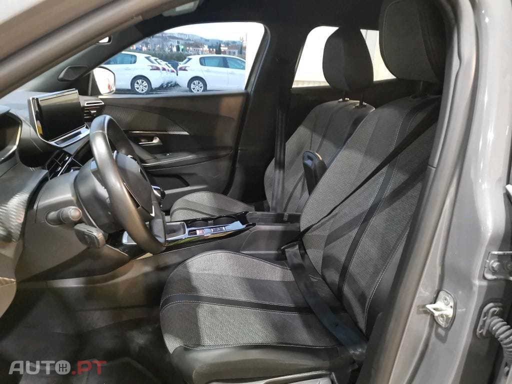 Peugeot 2008 1.2 PureTech Allure