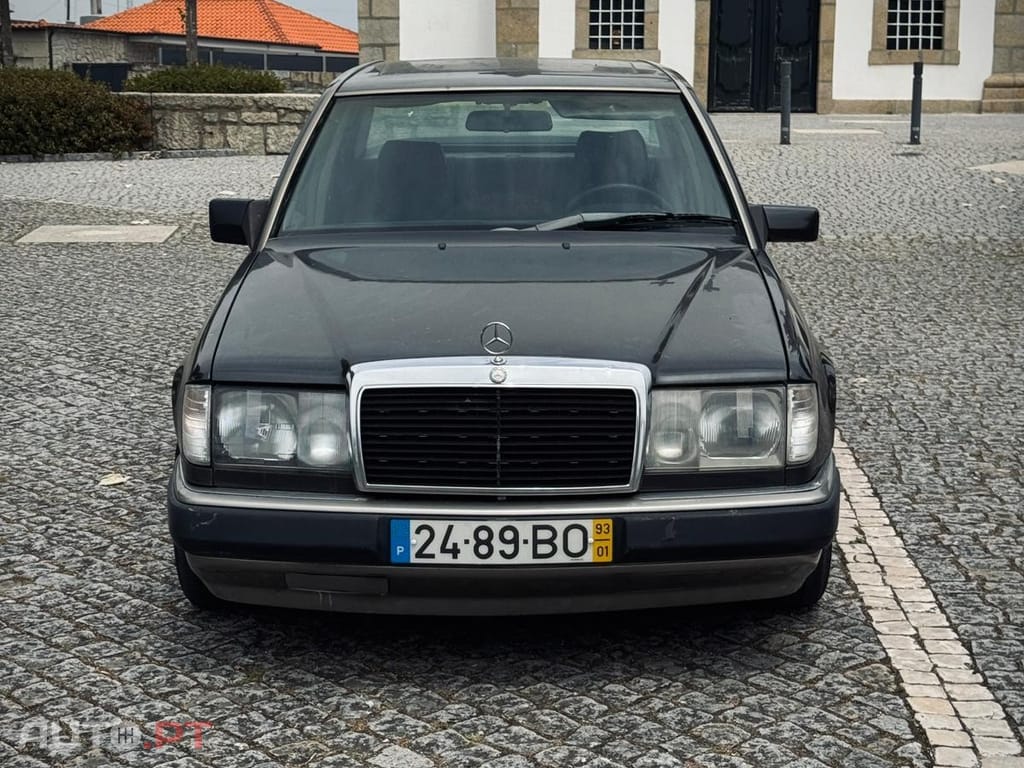 Mercedes-Benz 200 200D