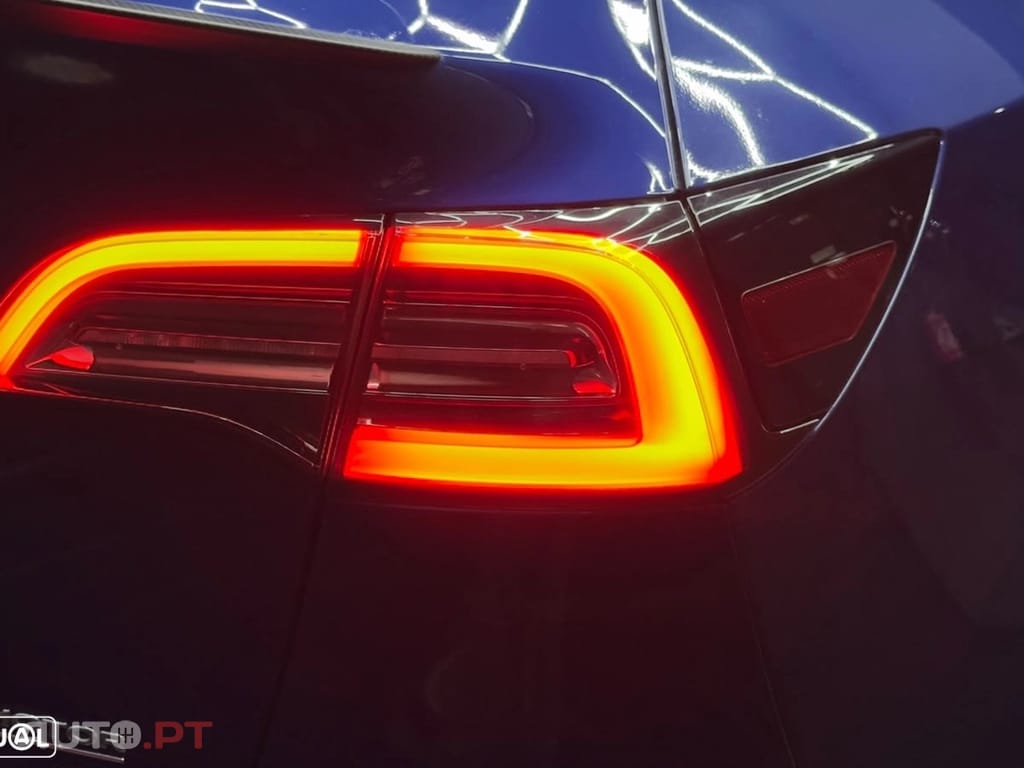 Tesla Model Y Performance Dual Motor AWD