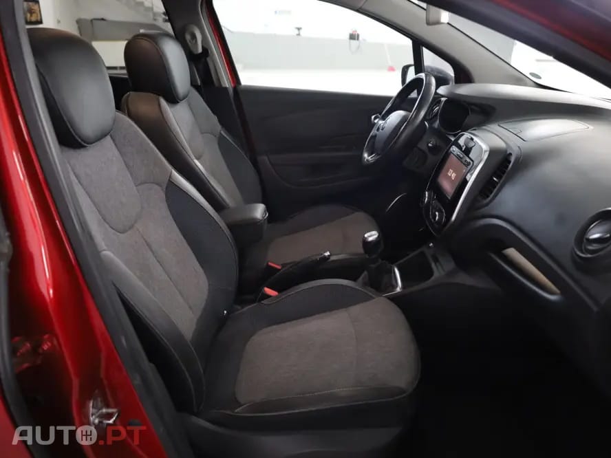 Renault Captur 1.3 TCe Exclusive