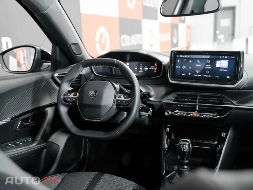 Peugeot 2008 1.2 PureTech Allure