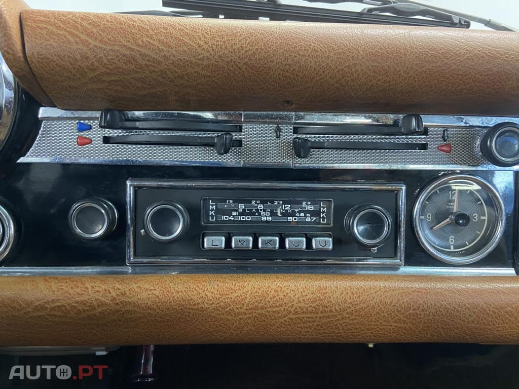 Mercedes-Benz SL 280 PAGODE 280 SL