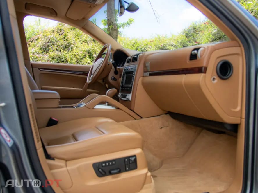 Porsche Cayenne Tiptronic