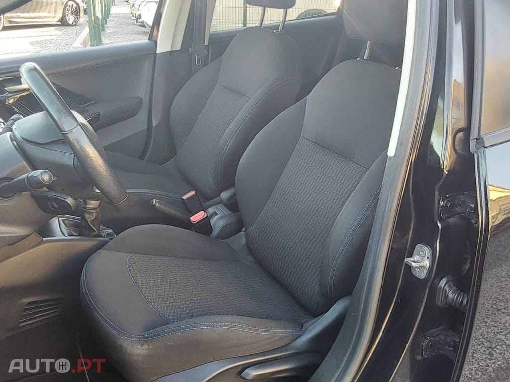 Peugeot 208 1.2 PureTech Allure